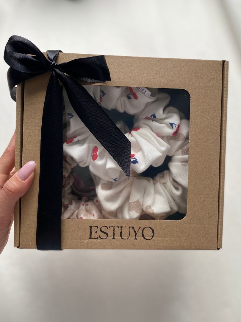 BOX PREZENTOWY – ZESTAW 3 GUMEK DO WŁOSÓW ESTUYO